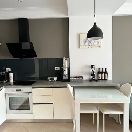 Apartment L&b Modern