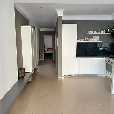 L&b Modern